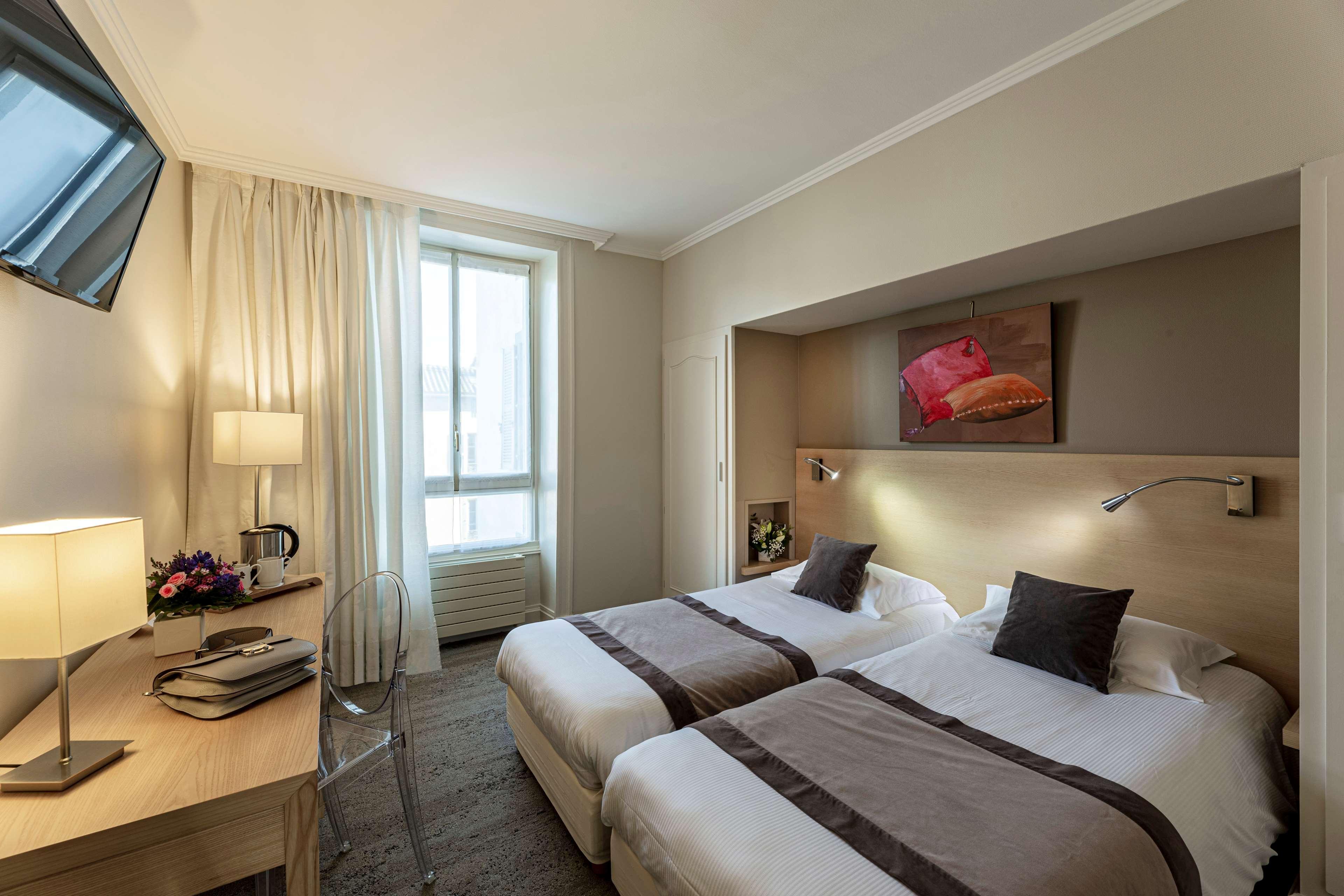 Best Western Grand Hotel De Bordeaux Aurillac Exteriör bild