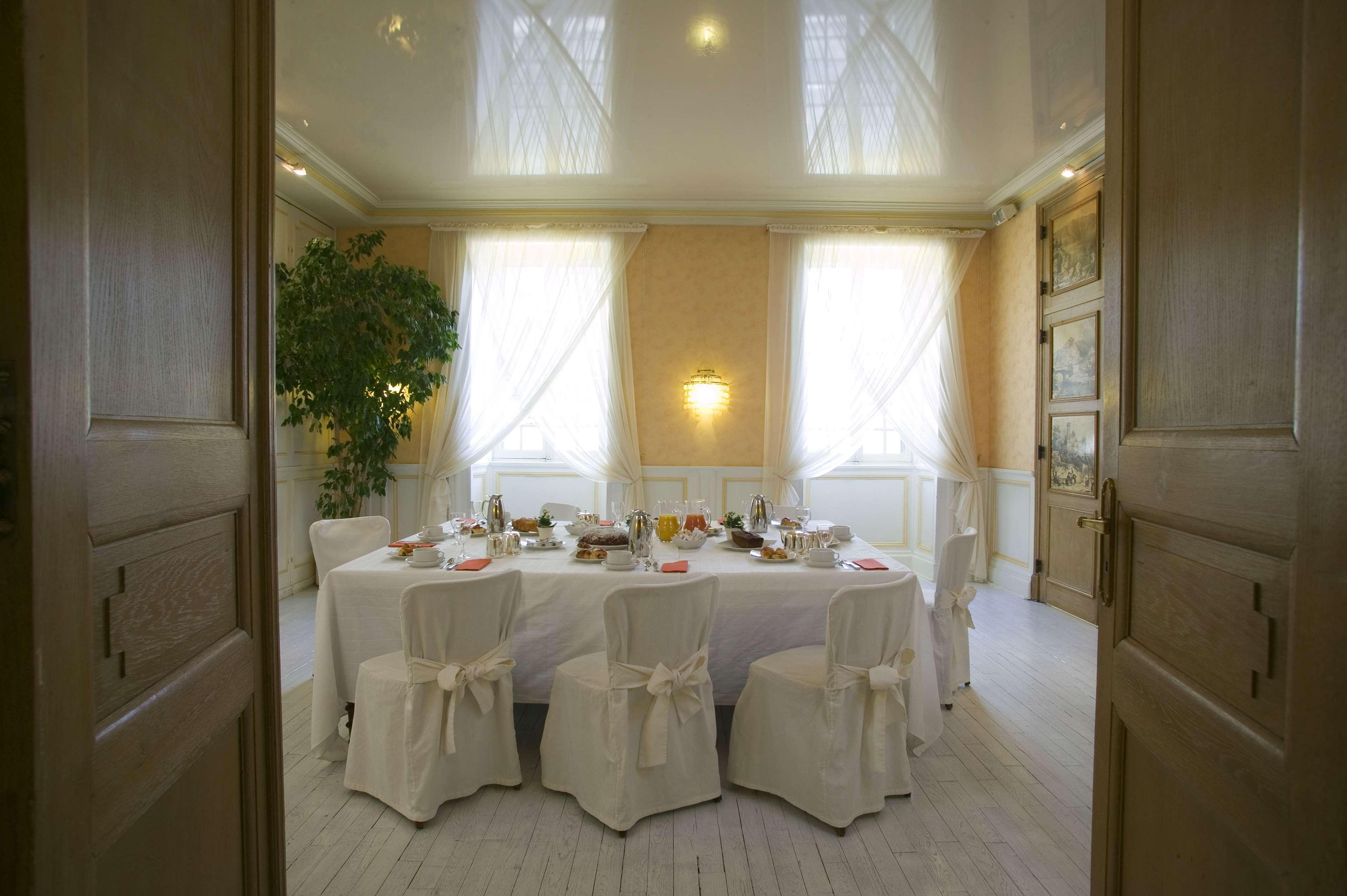 Best Western Grand Hotel De Bordeaux Aurillac Exteriör bild