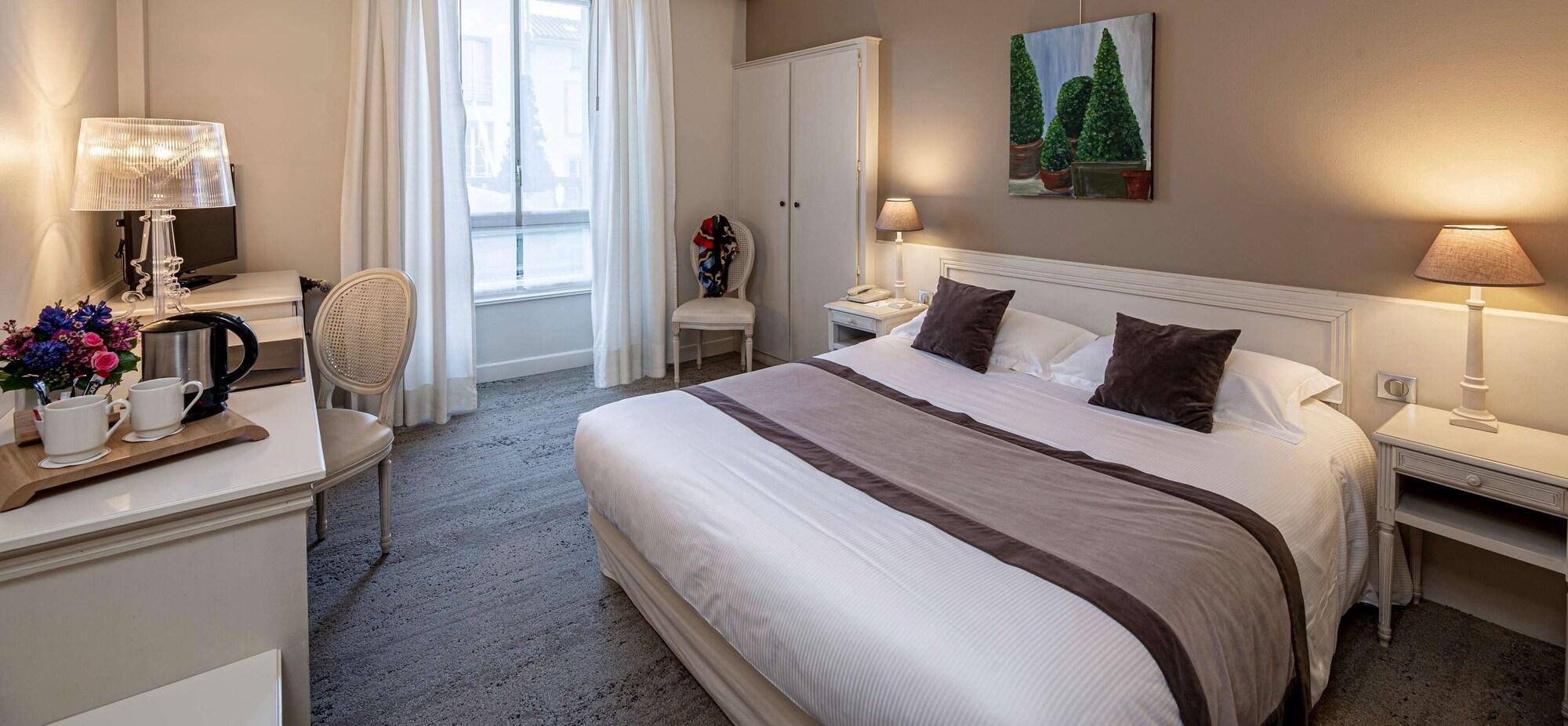 Best Western Grand Hotel De Bordeaux Aurillac Exteriör bild